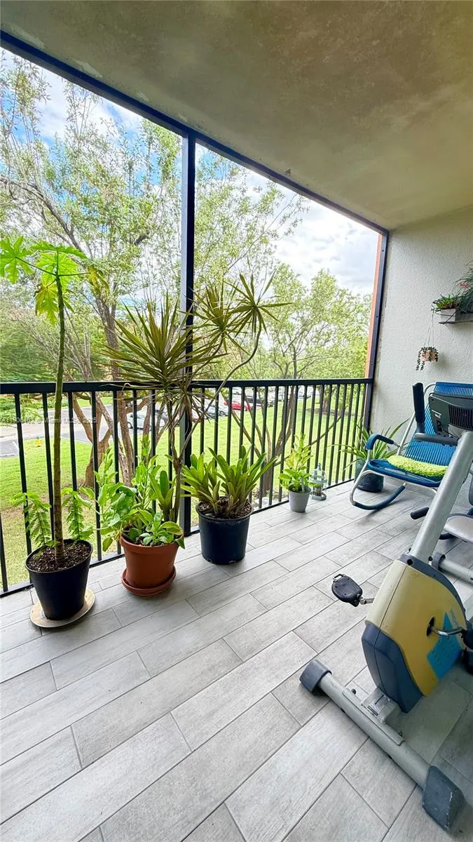 571 SW 142nd Ave, #310