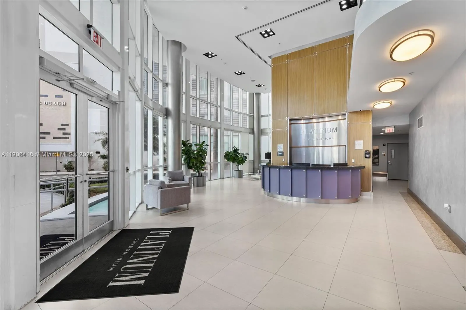 480 NE 30th St, #904