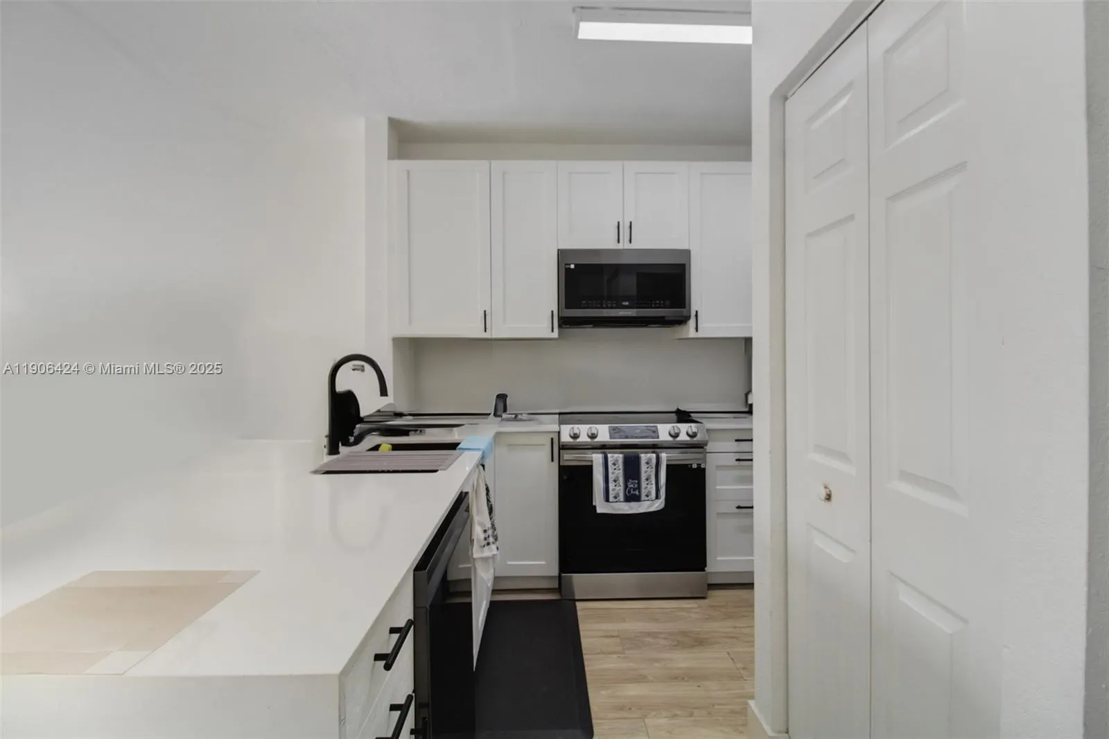 3330 NE 13th Cir Dr, #111-22