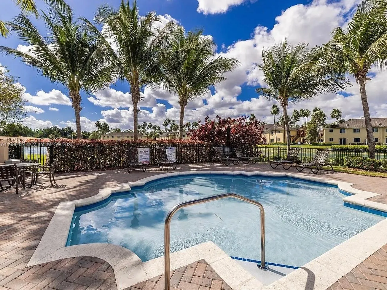 3330 NE 13th Cir Dr, #111-22