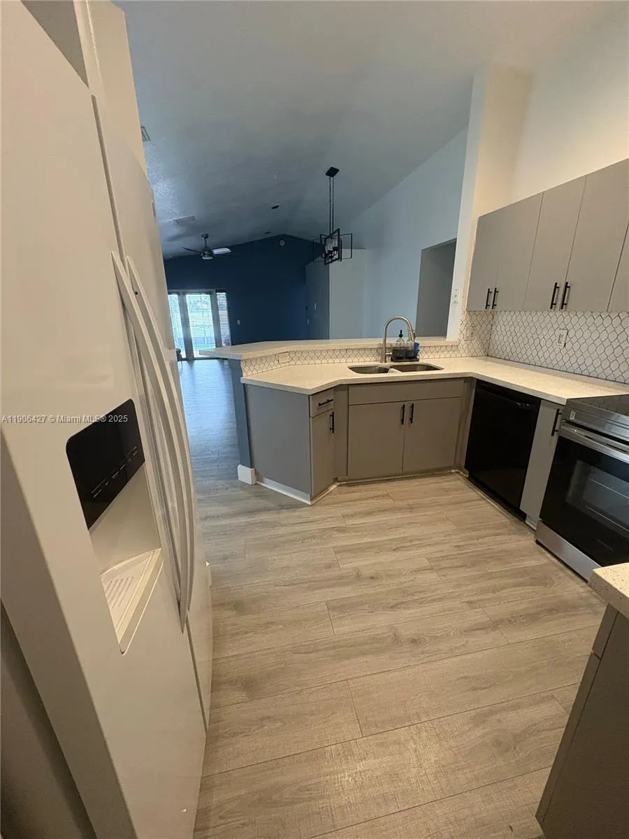 1499 Presidio Dr, #0