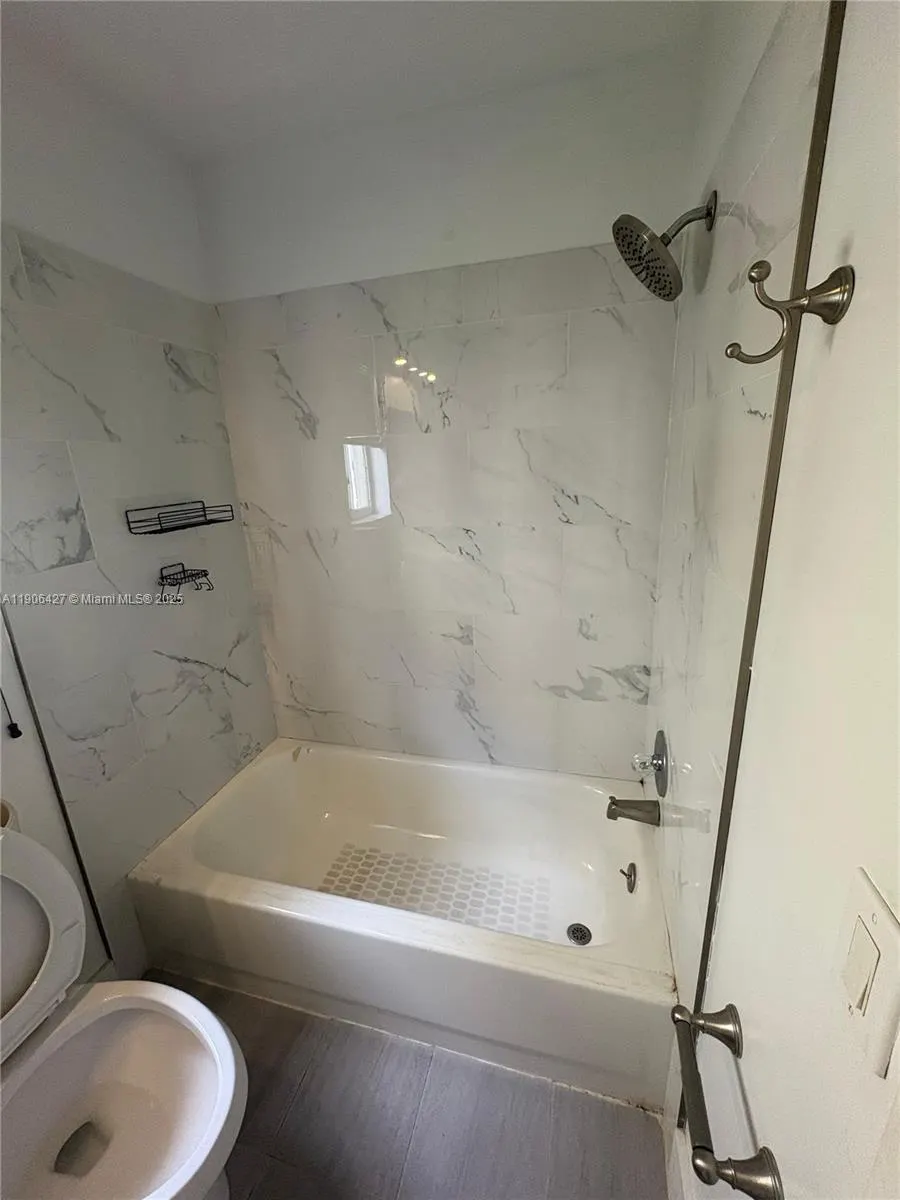 1499 Presidio Dr, #0