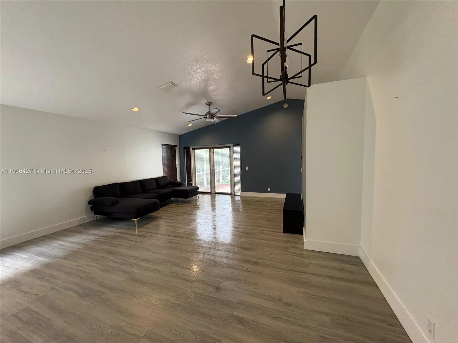 1499 Presidio Dr, #0