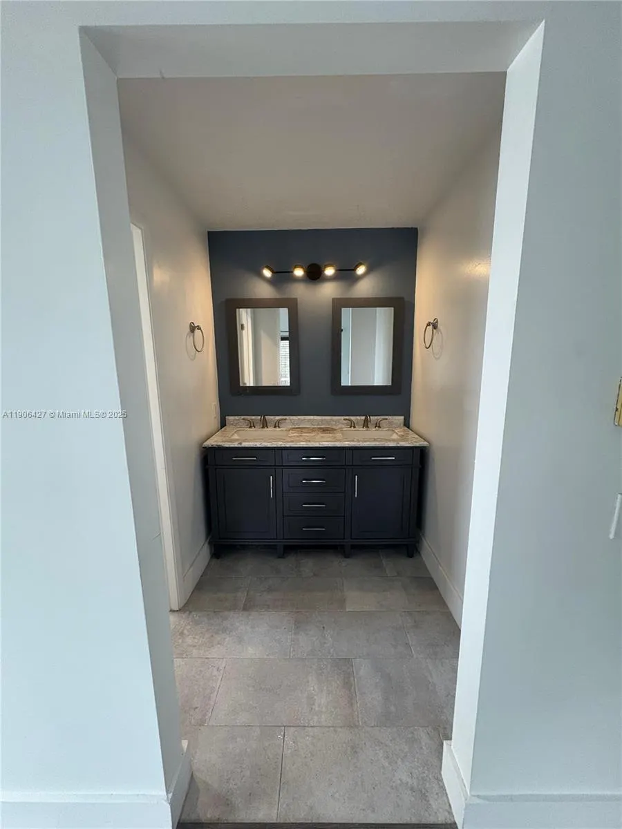 1499 Presidio Dr, #0