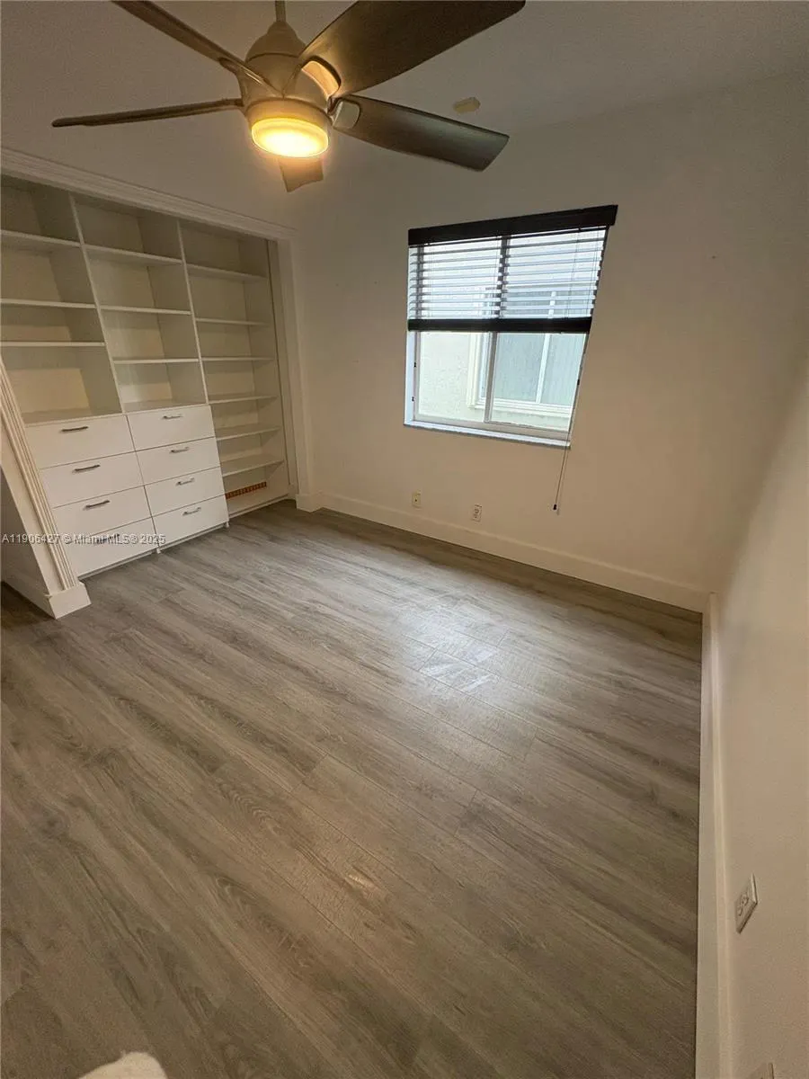 1499 Presidio Dr, #0