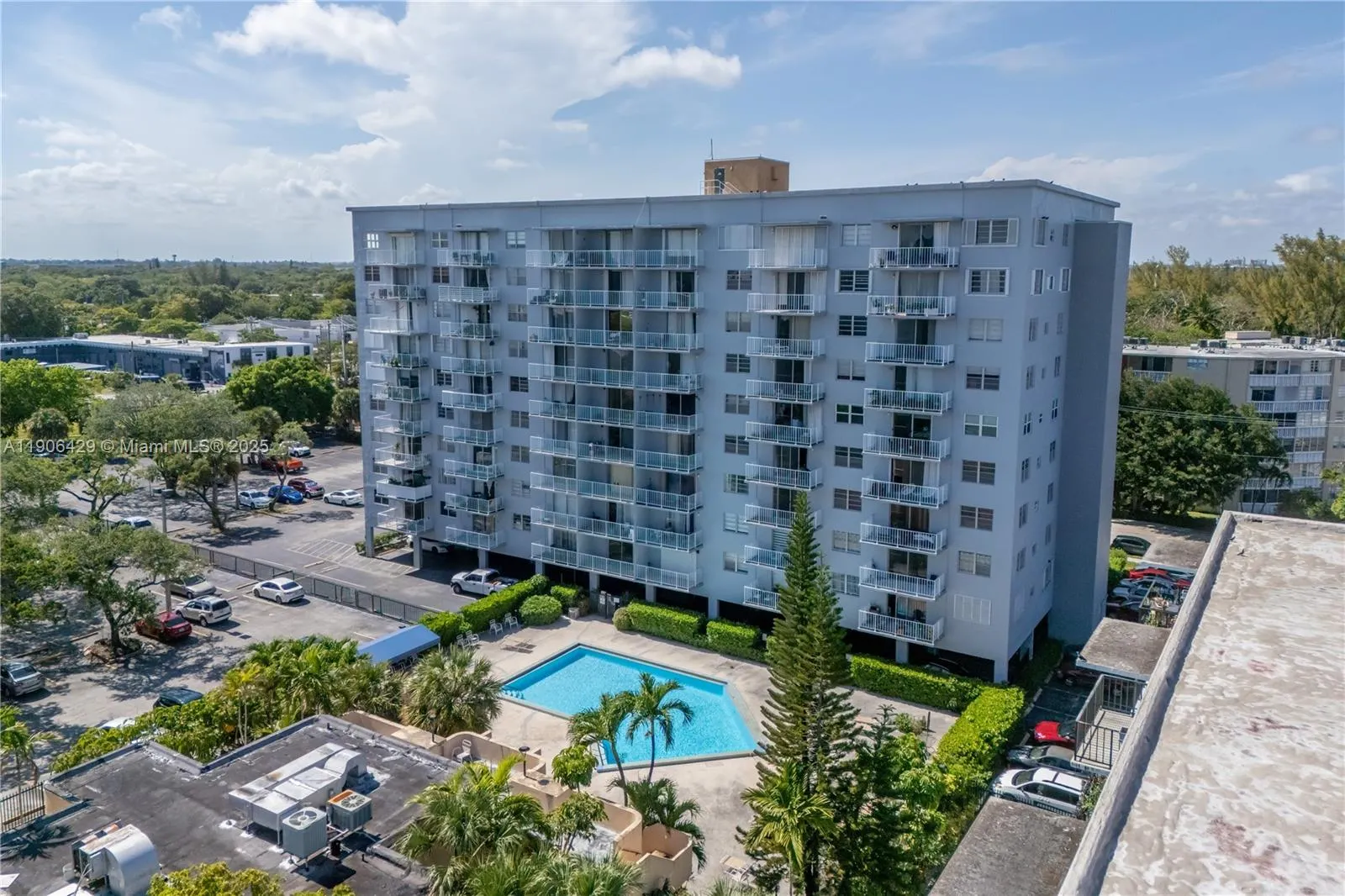 1470 NE 125th Ter, #PH9