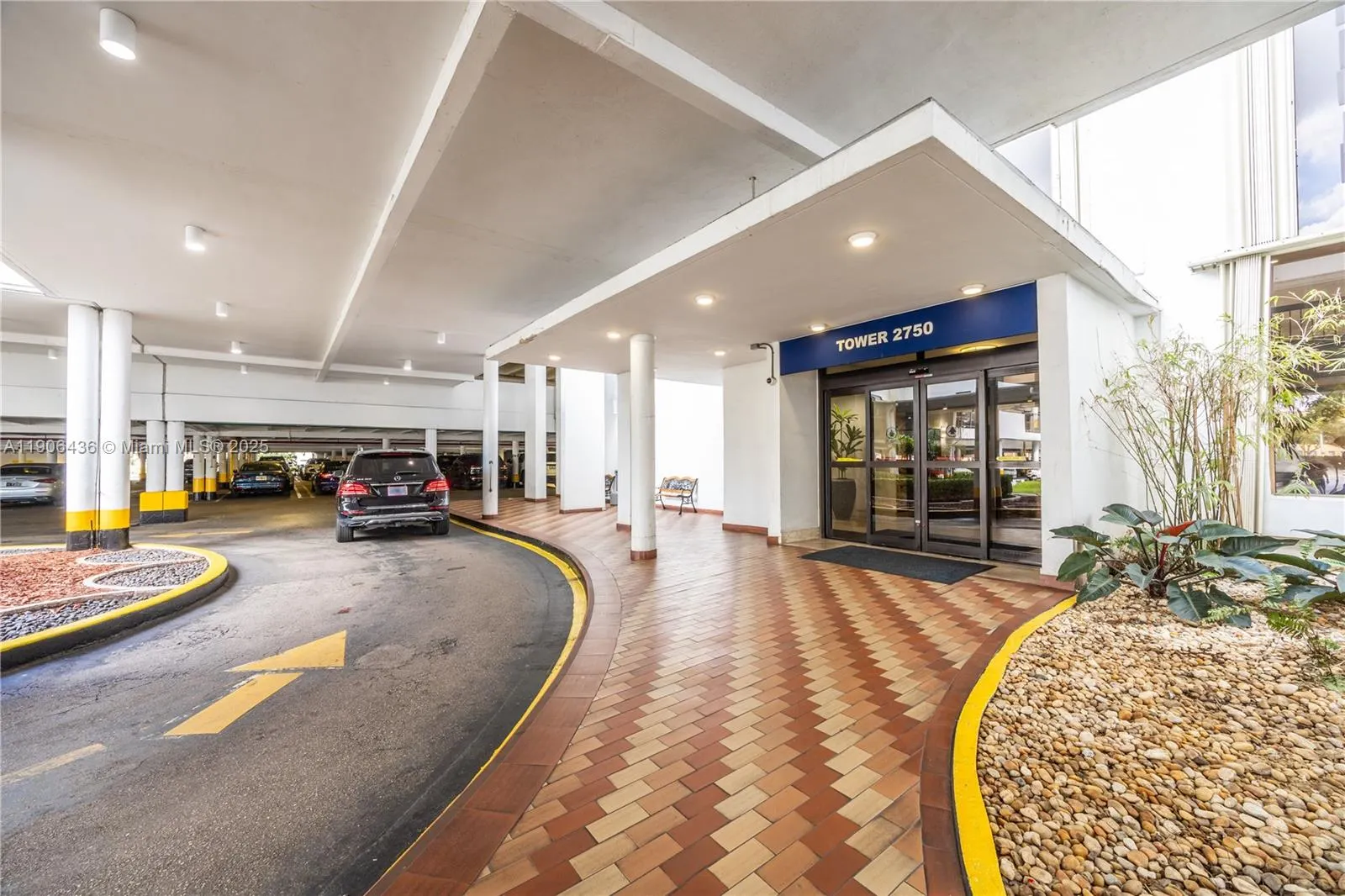 2750 NE 183rd St, #2601