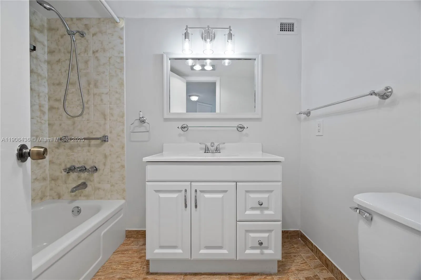 2750 NE 183rd St, #2601