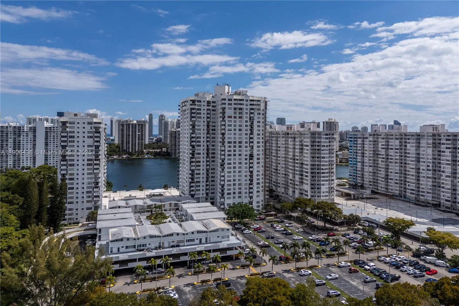 2750 NE 183rd St, #2601