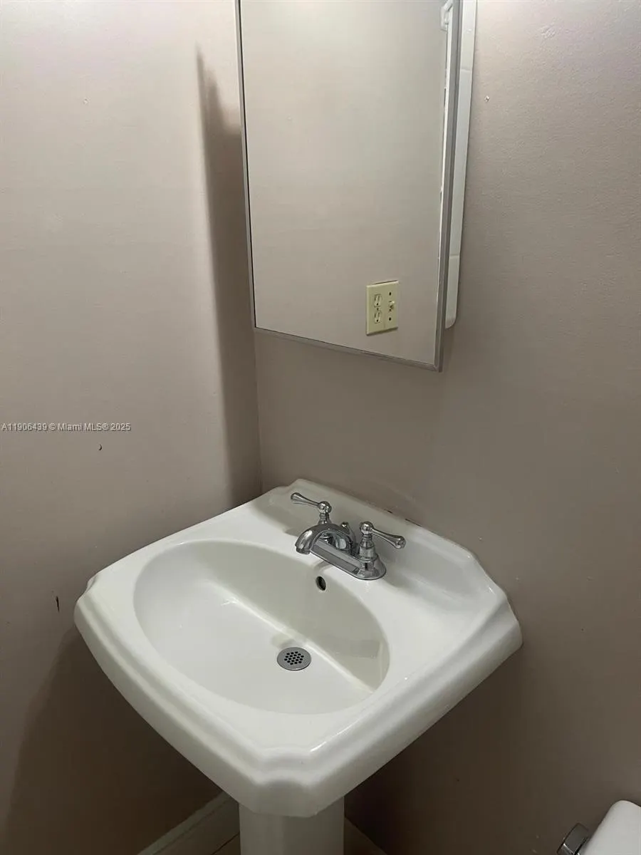 8635 SW 102nd Ave, #0