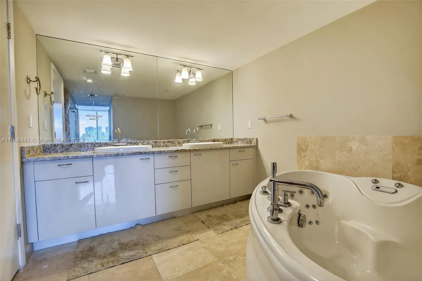 45 Hendricks Isle, #403