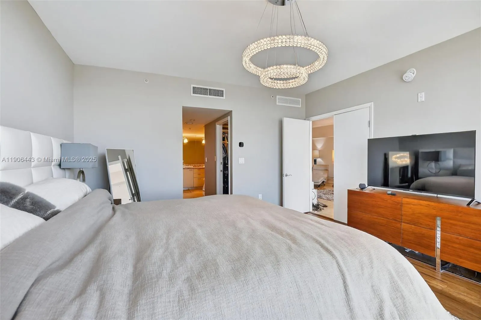 45 Hendricks Isle, #403