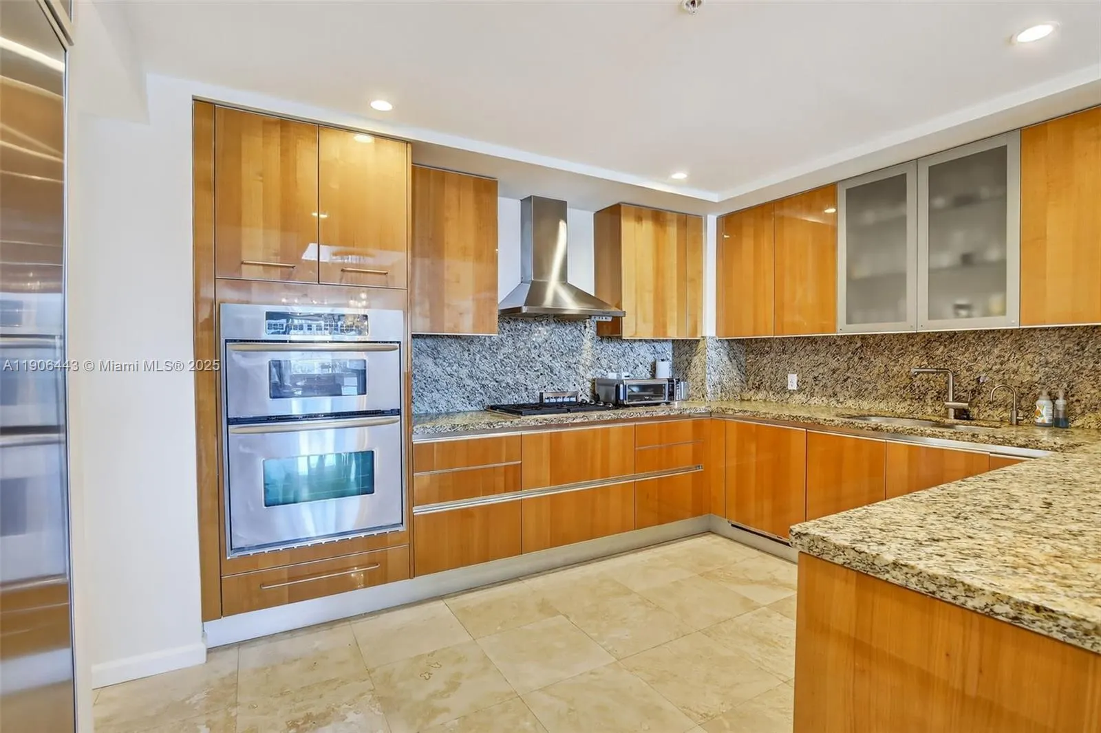 45 Hendricks Isle, #403