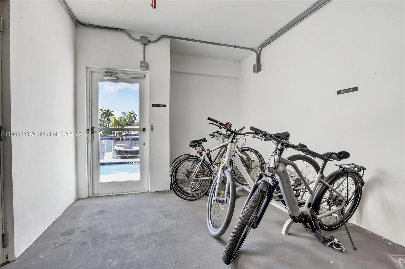 45 Hendricks Isle, #403