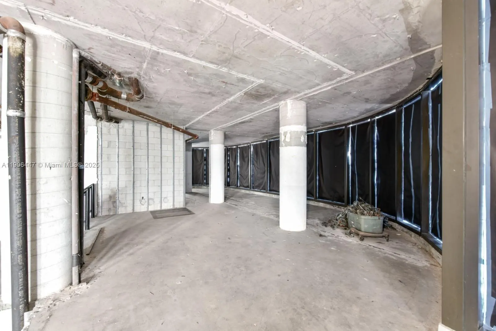 2843 S Bayshore Dr, #VILLA1 VILLA2