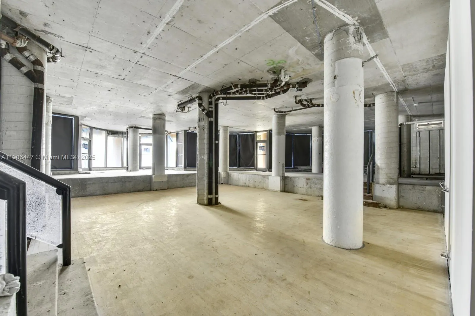 2843 S Bayshore Dr, #VILLA1 VILLA2