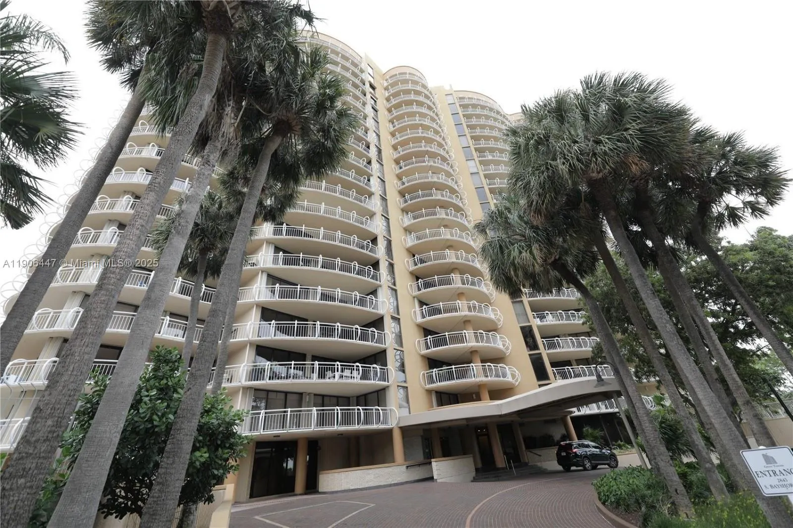 2843 S Bayshore Dr, #VILLA1 VILLA2