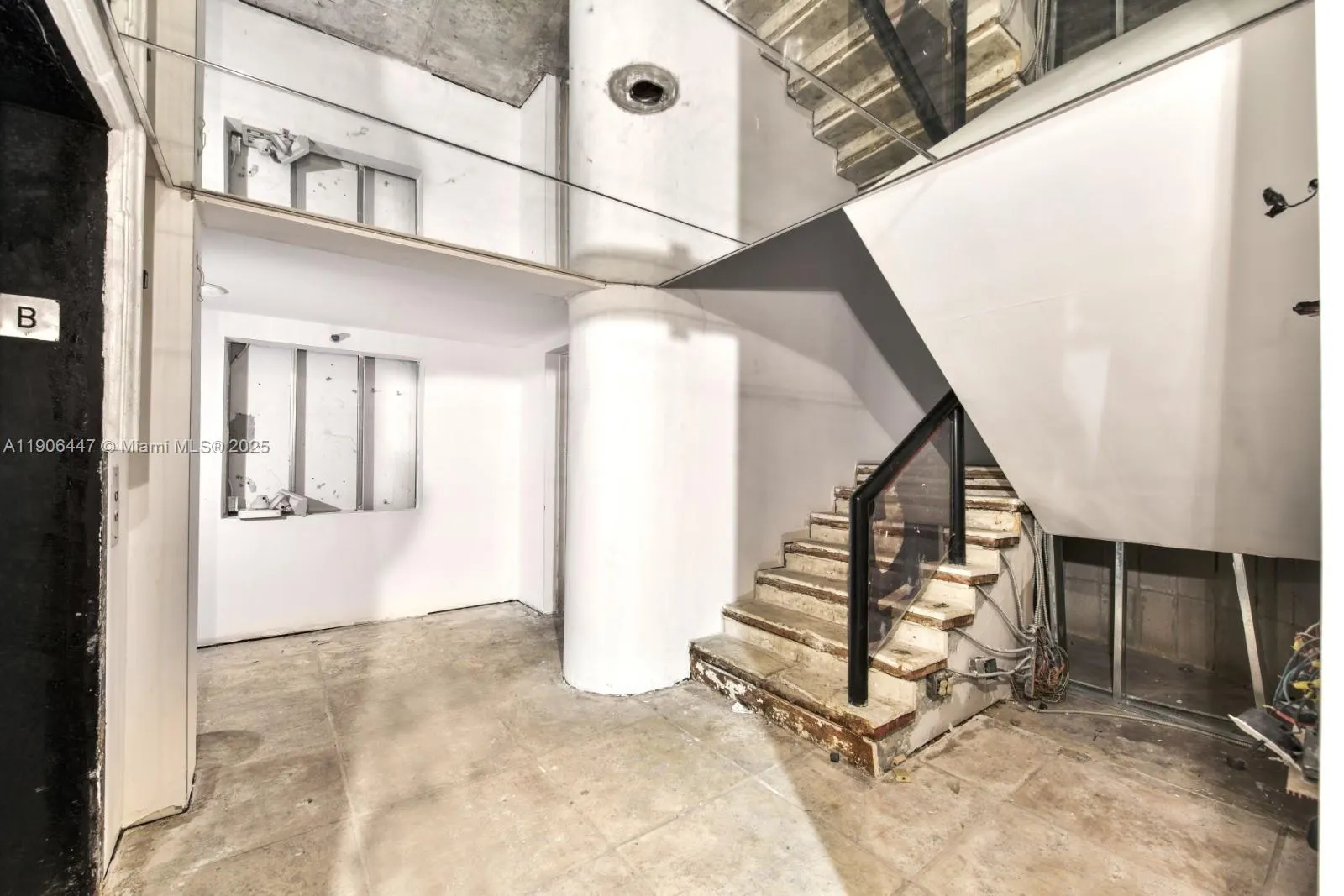 2843 S Bayshore Dr, #VILLA1 VILLA2