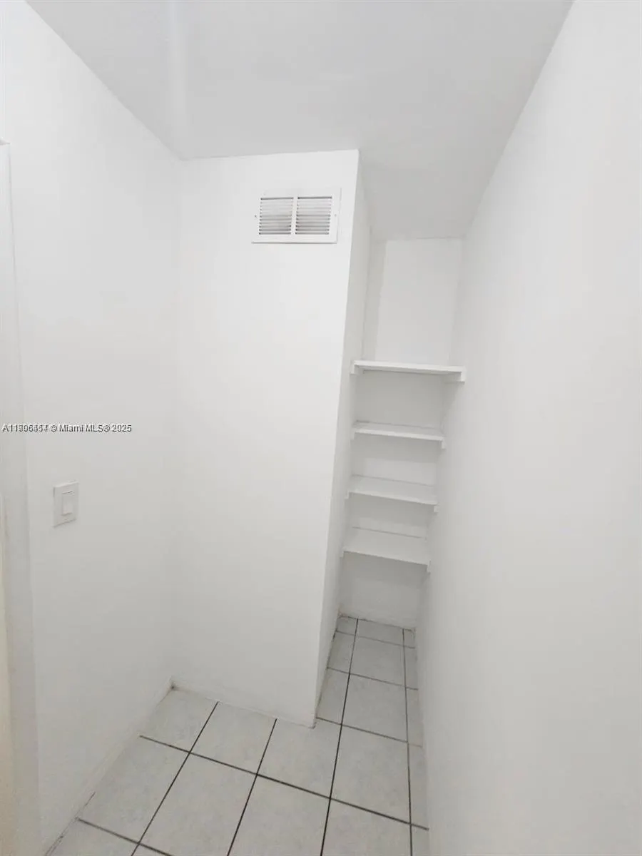 1830 Cleveland St, #3