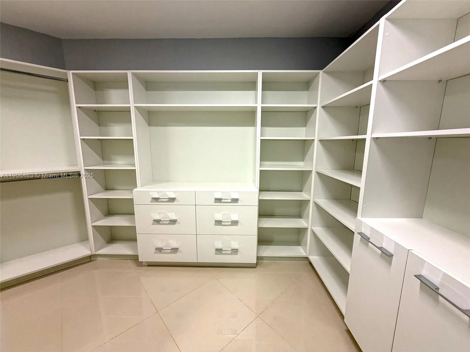 879 NE 195th St, #228