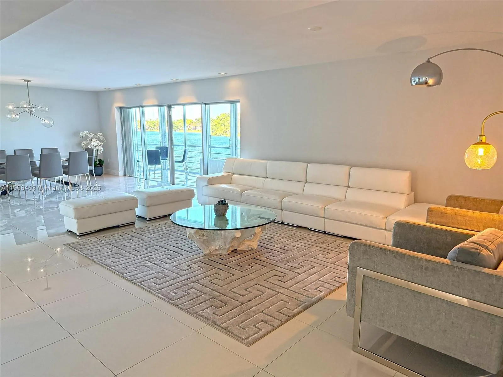 879 NE 195th St, #228