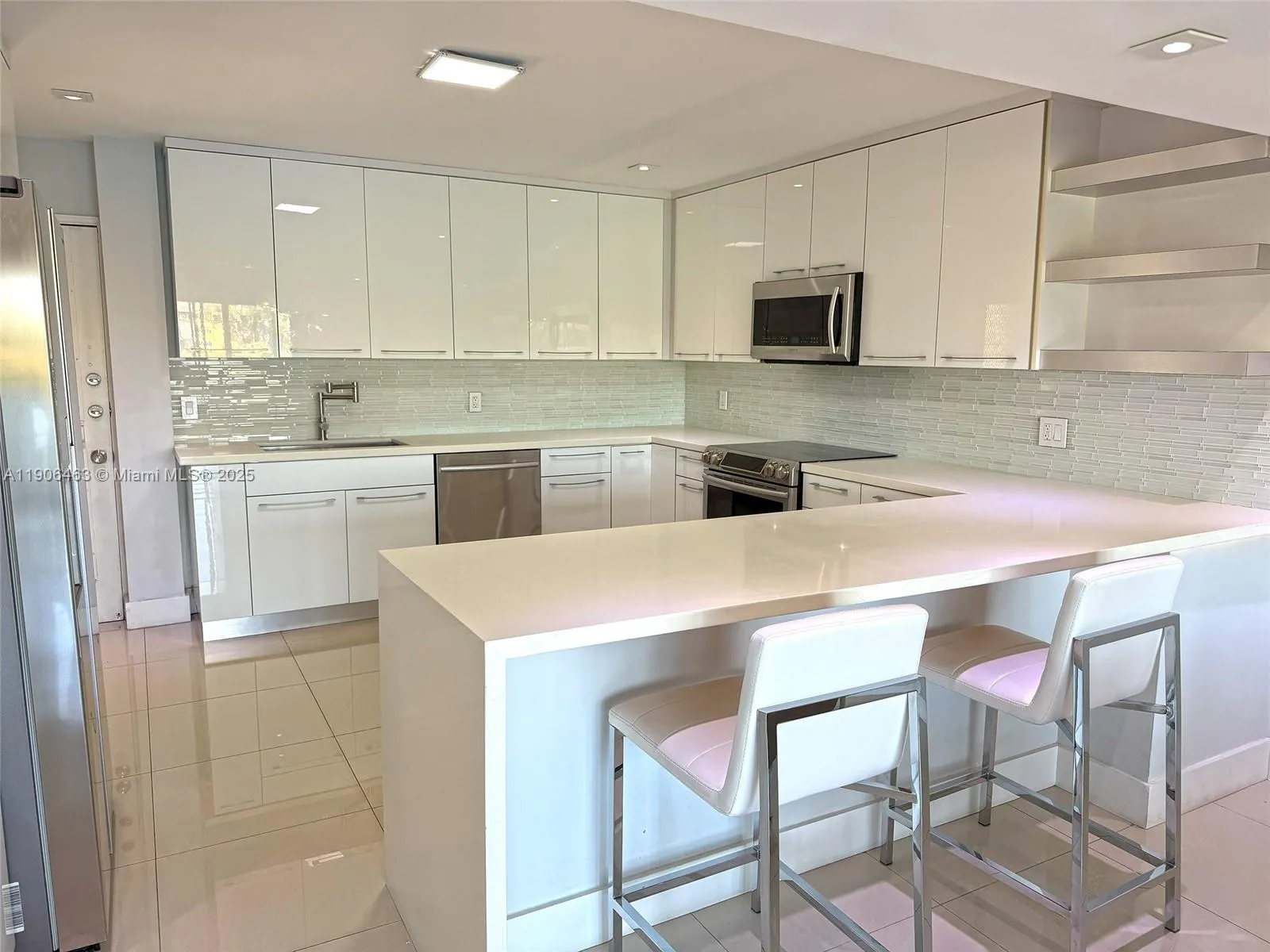 879 NE 195th St, #228