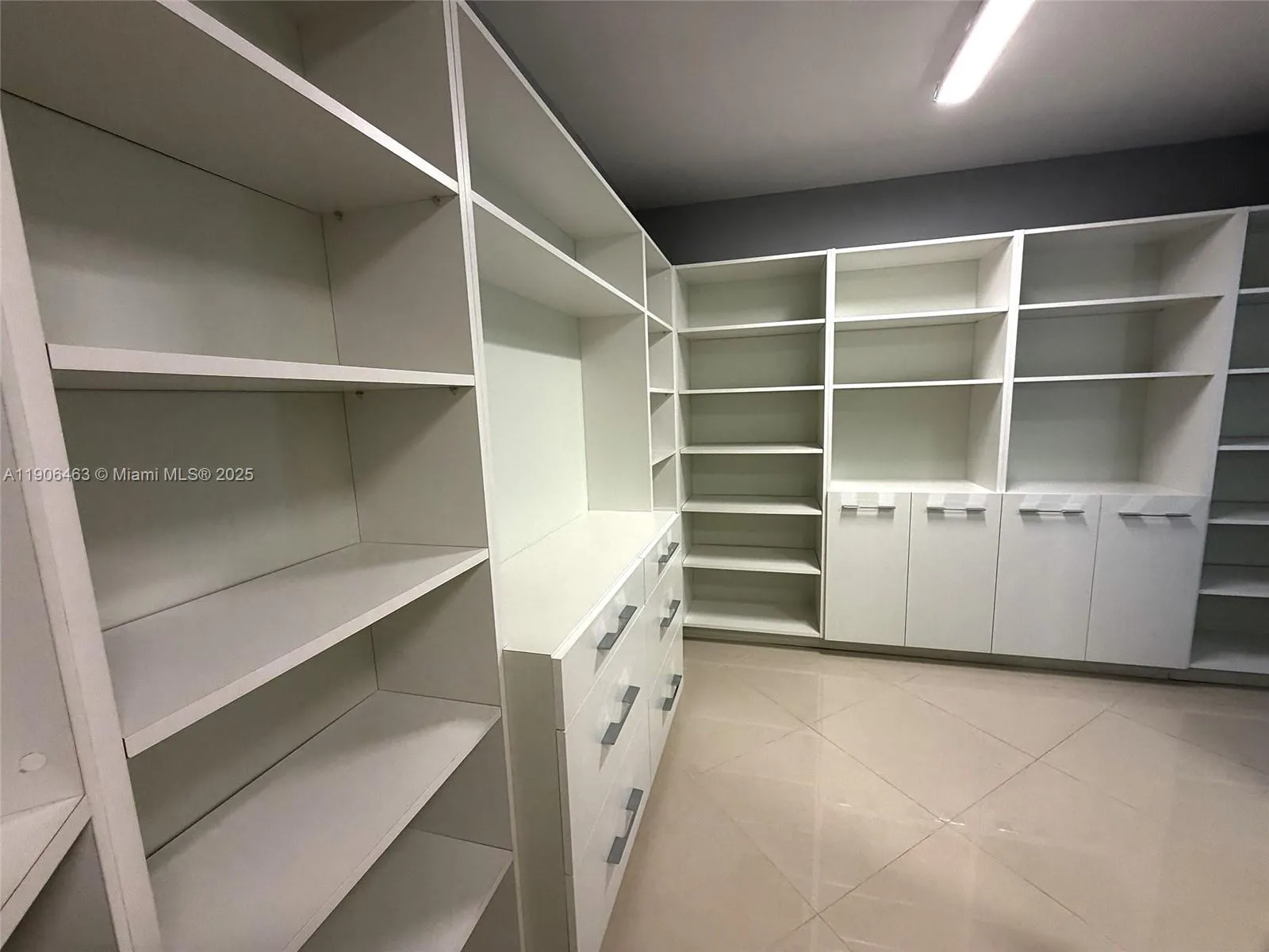 879 NE 195th St, #228