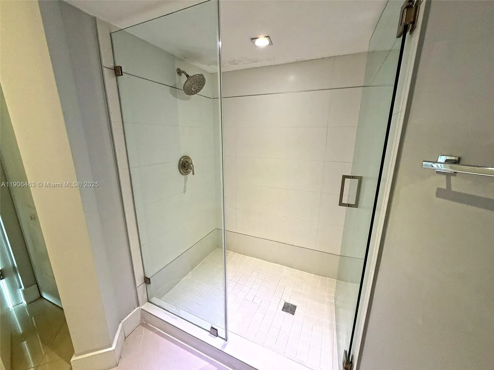 879 NE 195th St, #228