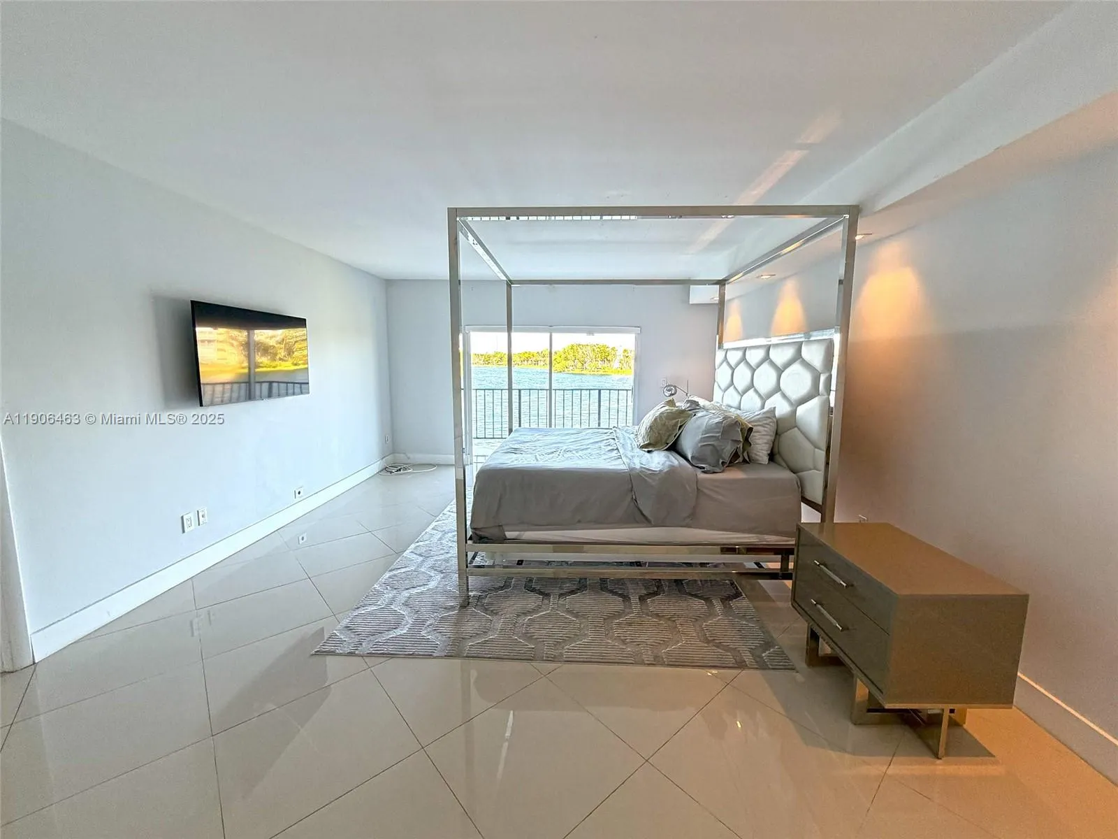 879 NE 195th St, #228