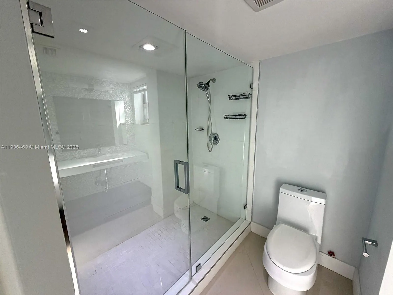 879 NE 195th St, #228