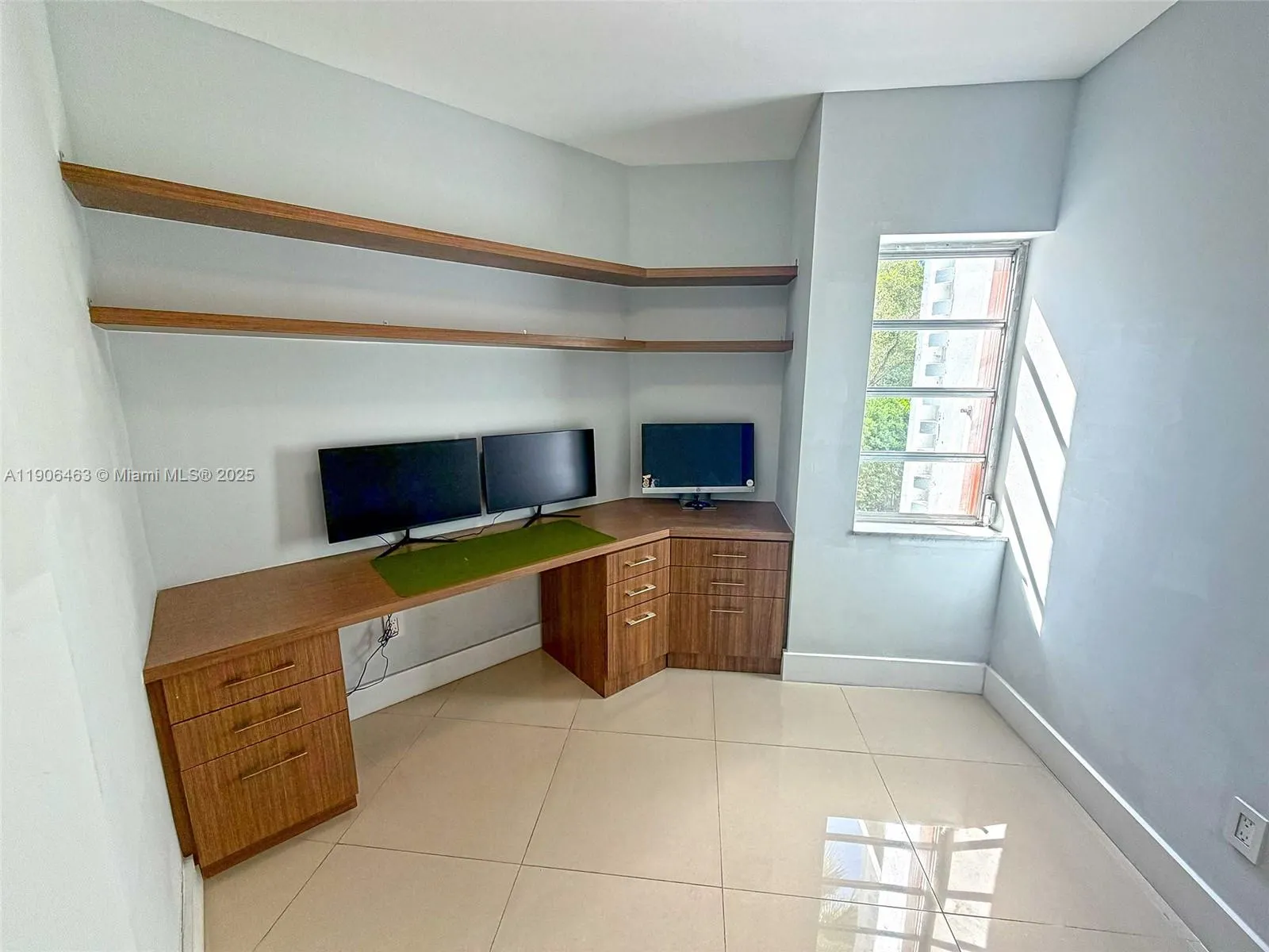 879 NE 195th St, #228