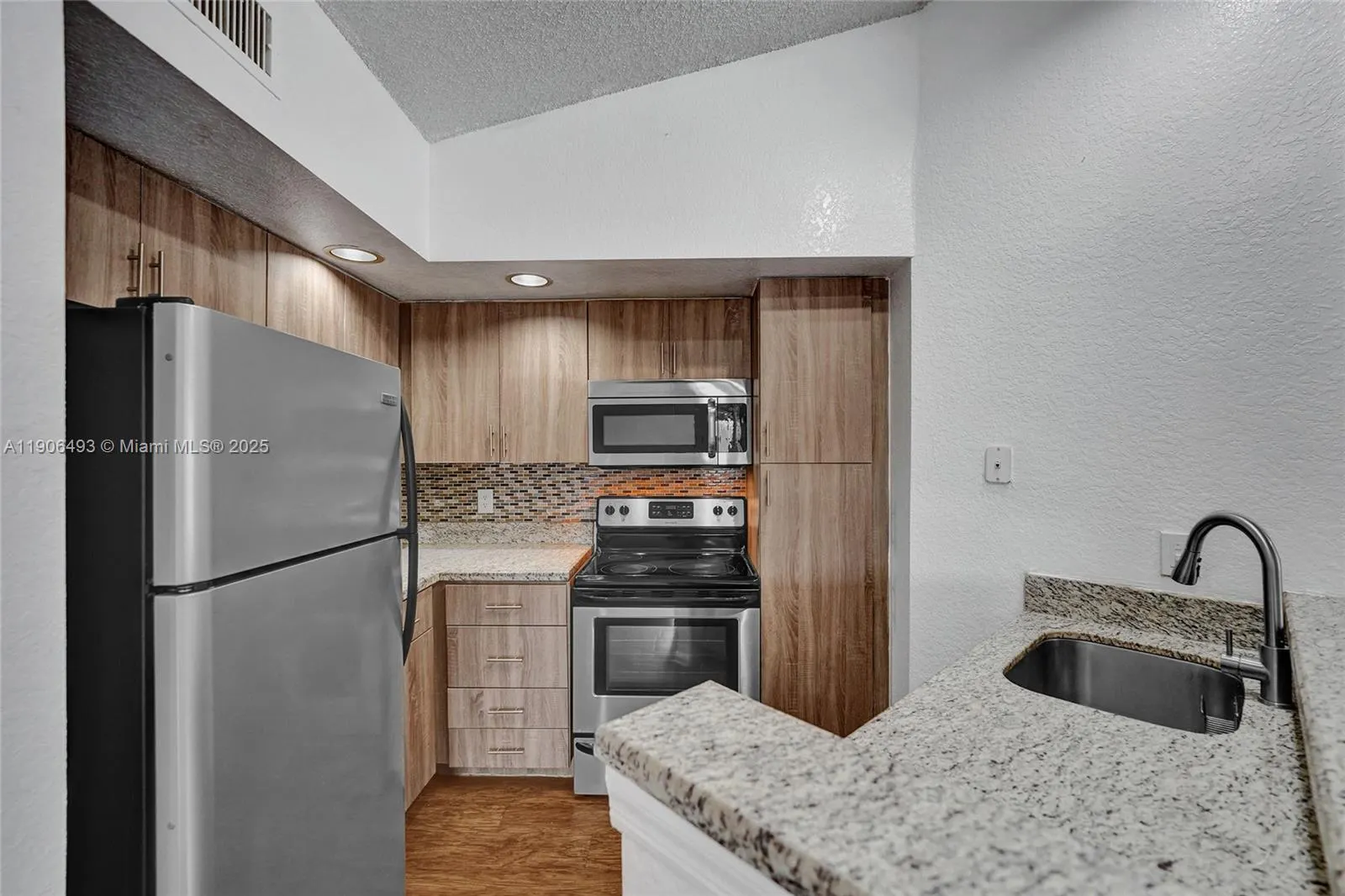 417 Vista Isles Dr, #2321