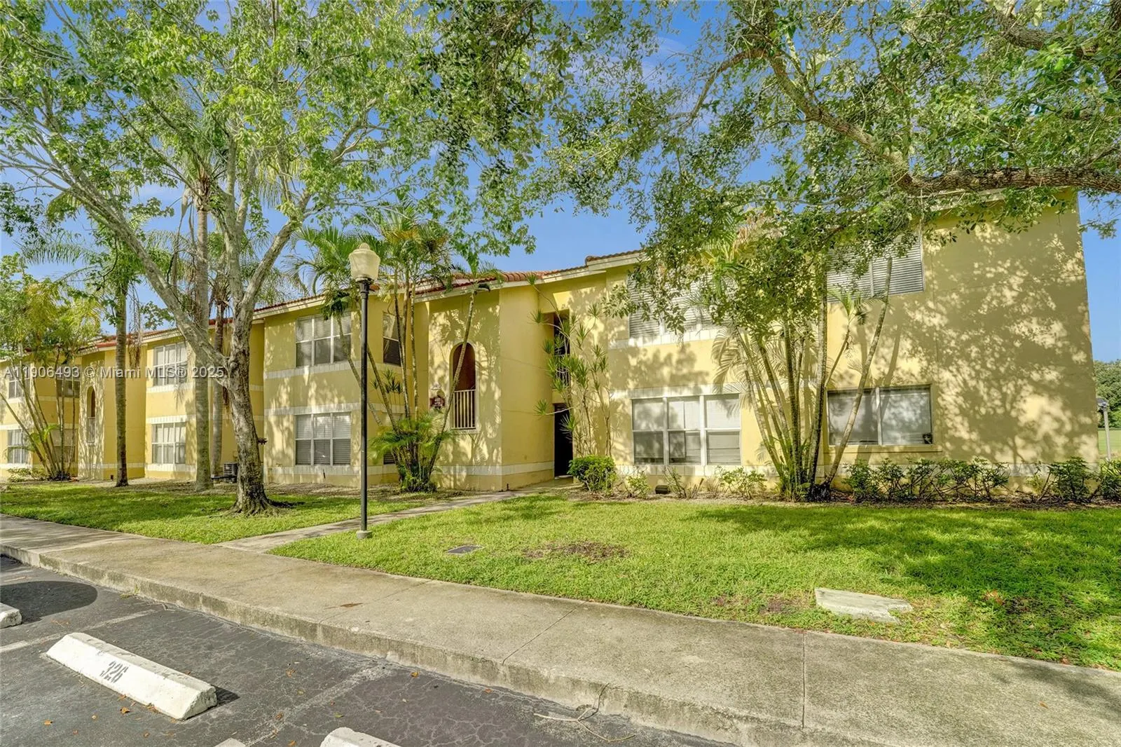 417 Vista Isles Dr, #2321