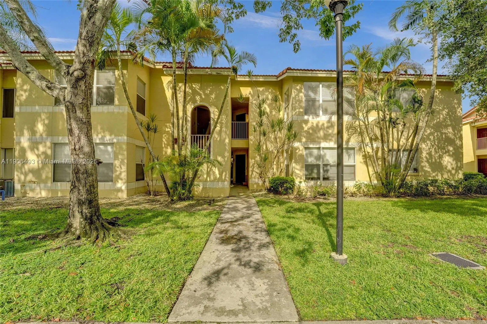 417 Vista Isles Dr, #2321