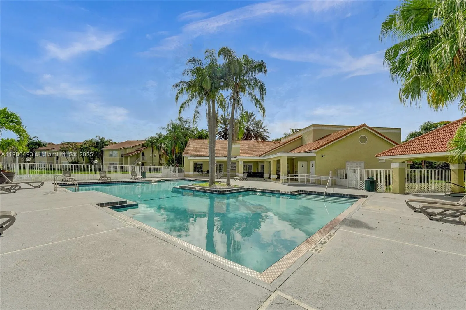 417 Vista Isles Dr, #2321