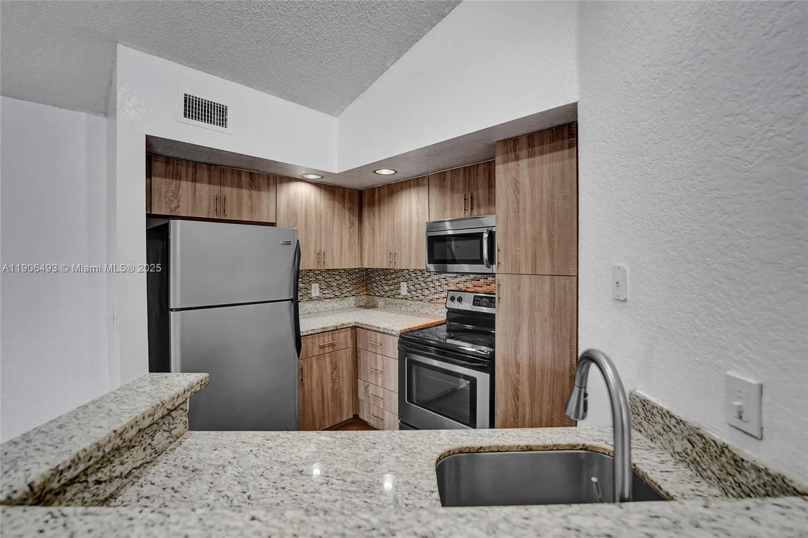 417 Vista Isles Dr, #2321