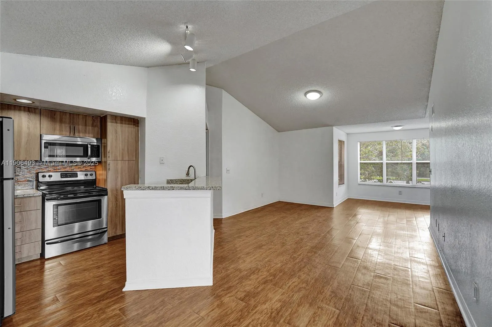 417 Vista Isles Dr, #2321