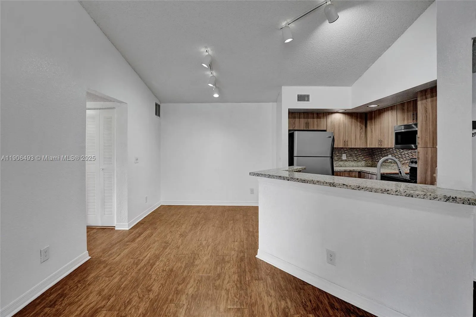 417 Vista Isles Dr, #2321