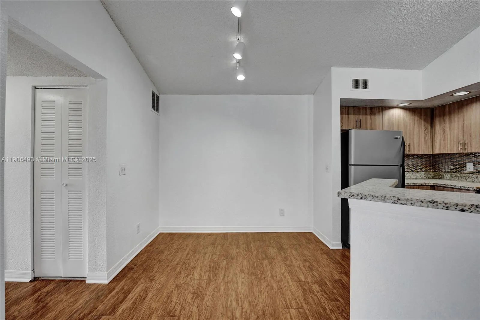 417 Vista Isles Dr, #2321