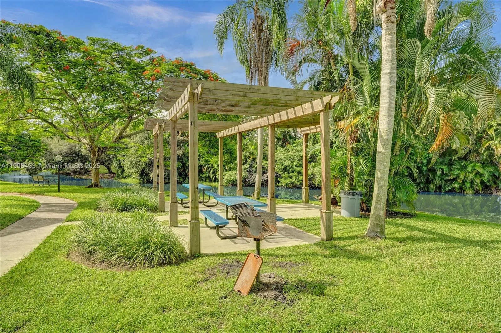 417 Vista Isles Dr, #2321