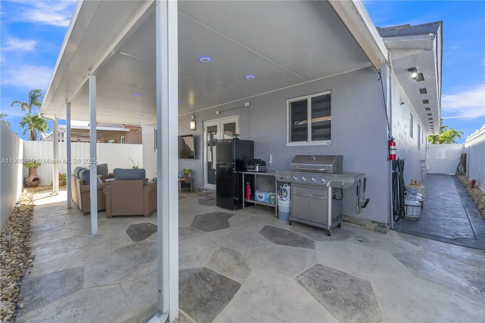 3145 W 71st Pl, #3145