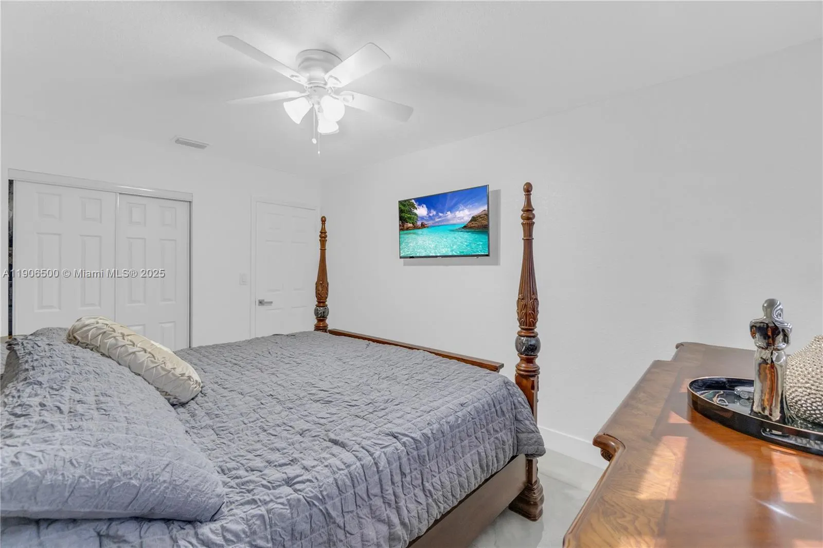 3145 W 71st Pl, #3145