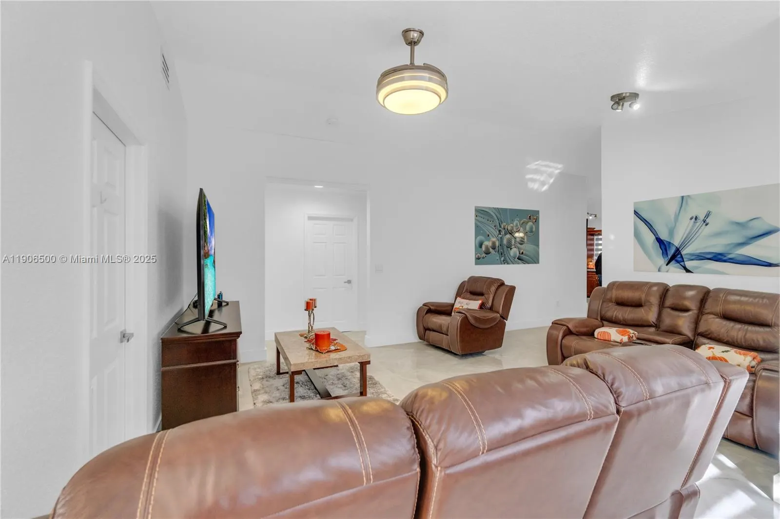 3145 W 71st Pl, #3145