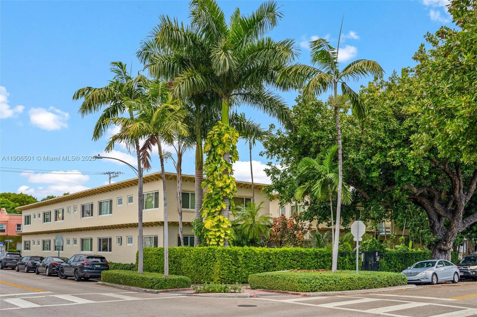 900 Meridian Ave, #106