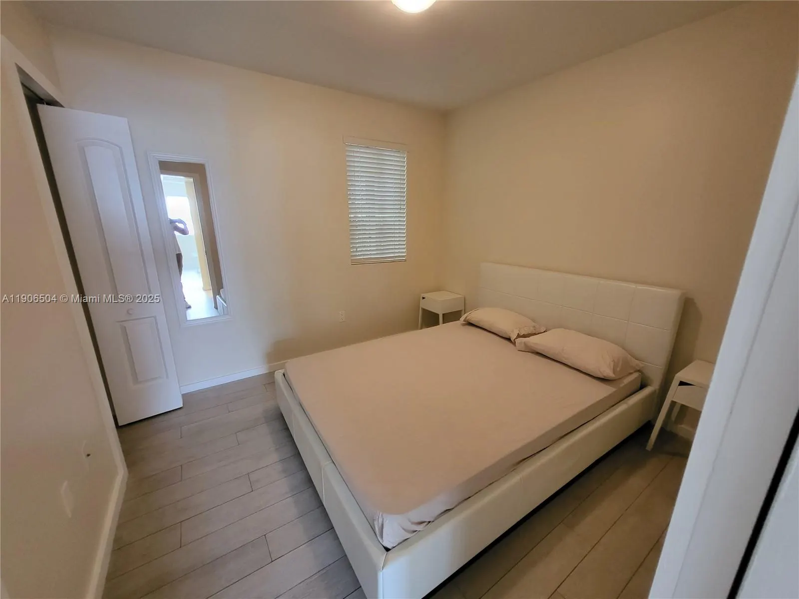 1601 Meridian Ave, #106