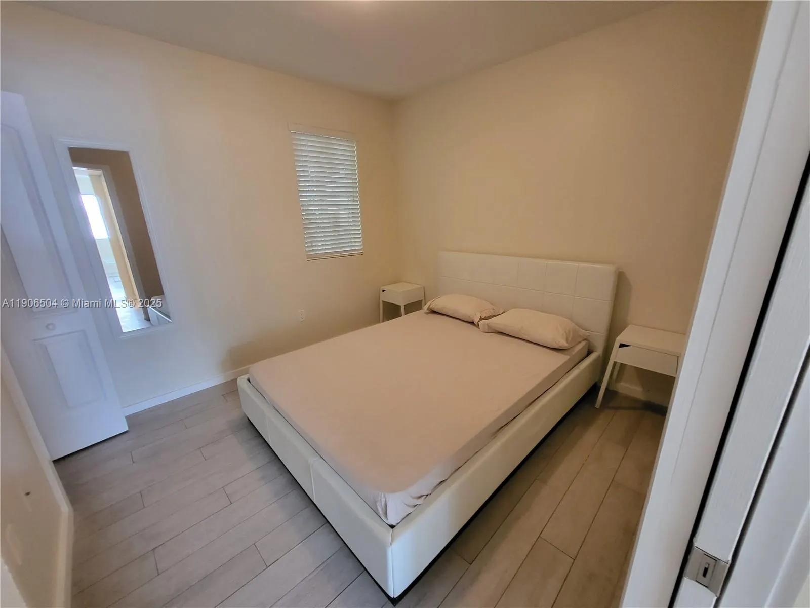 1601 Meridian Ave, #106