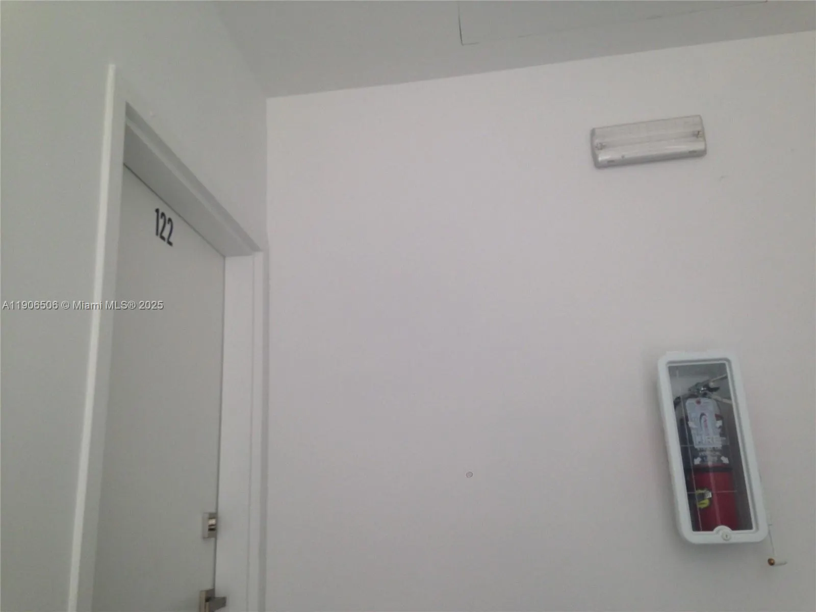 551 Michigan Ave, #122