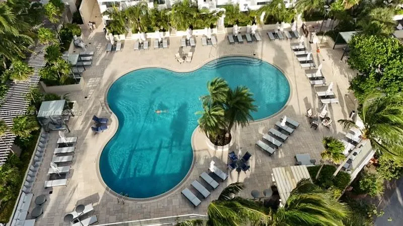 400 S Pointe Dr, #2106