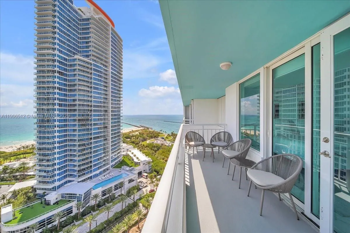 400 S Pointe Dr, #2106