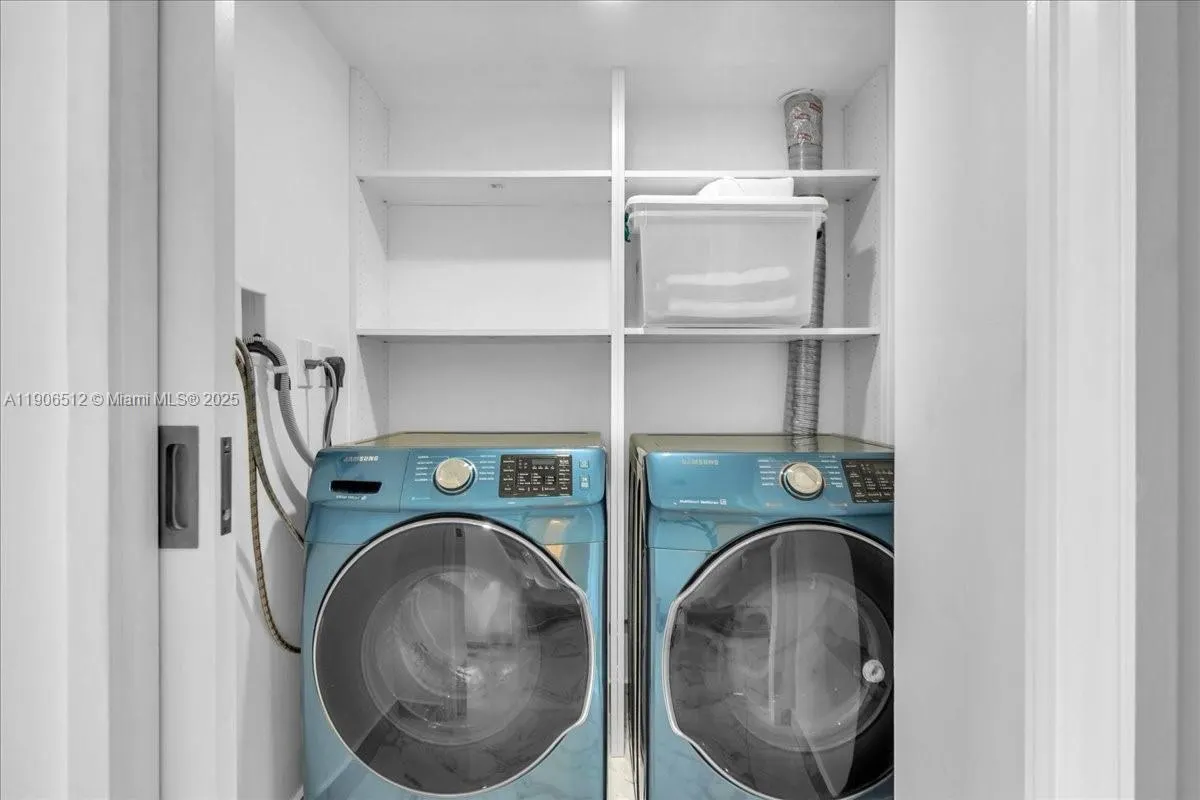 400 S Pointe Dr, #2106